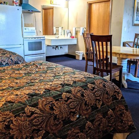 Executive Inn Thomson Экстерьер фото