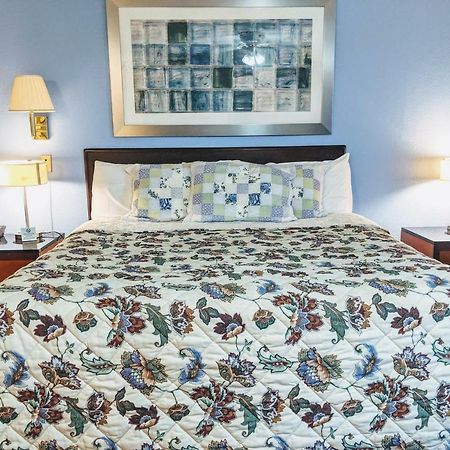 Executive Inn Thomson Экстерьер фото