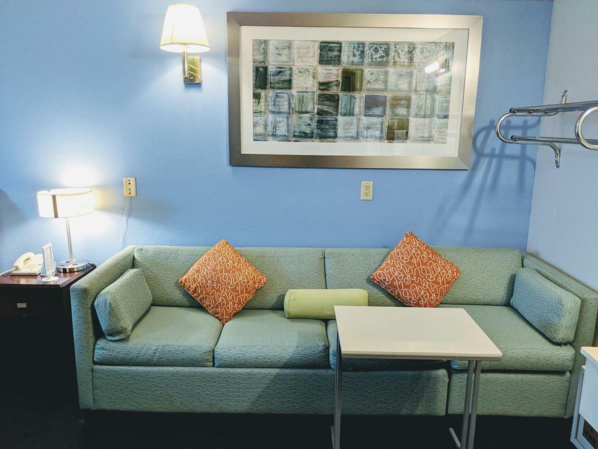 Executive Inn Thomson Экстерьер фото