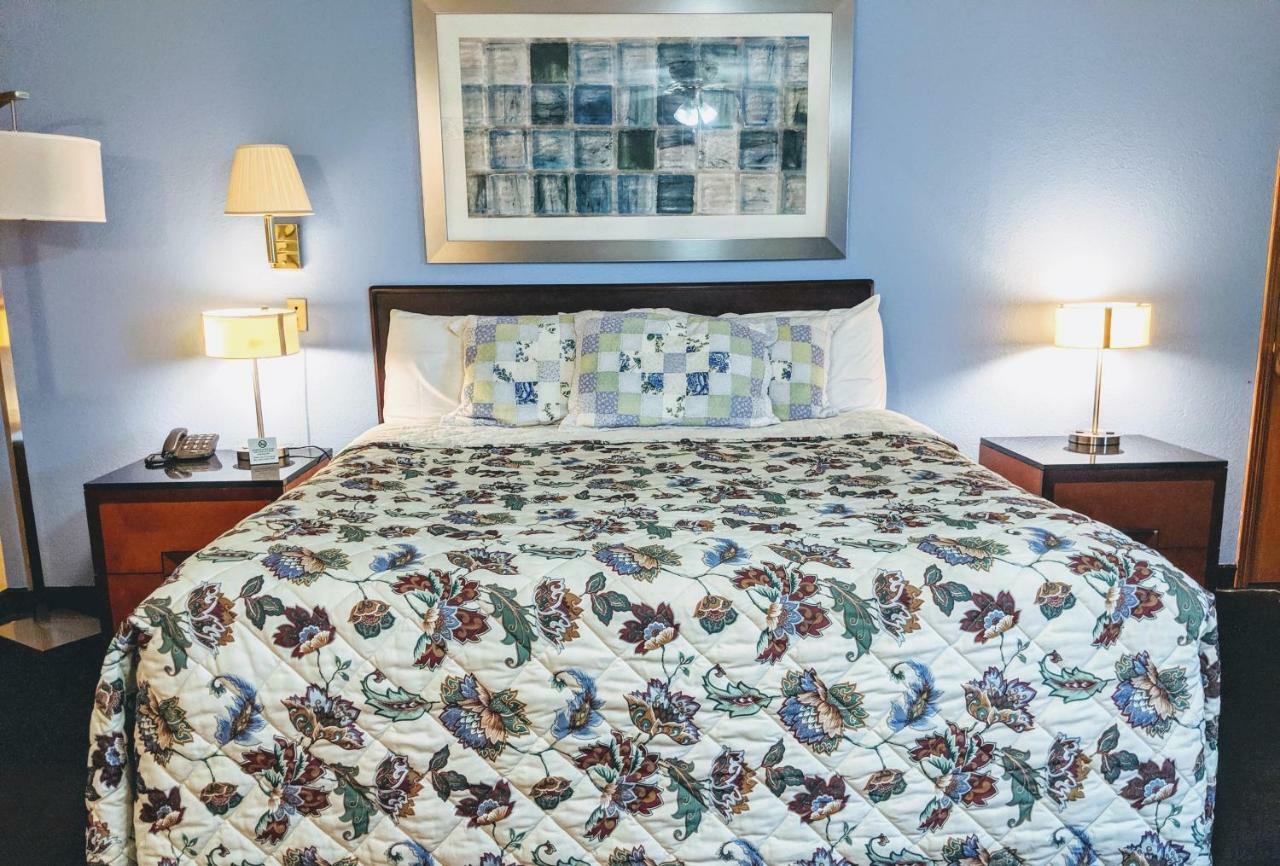 Executive Inn Thomson Экстерьер фото
