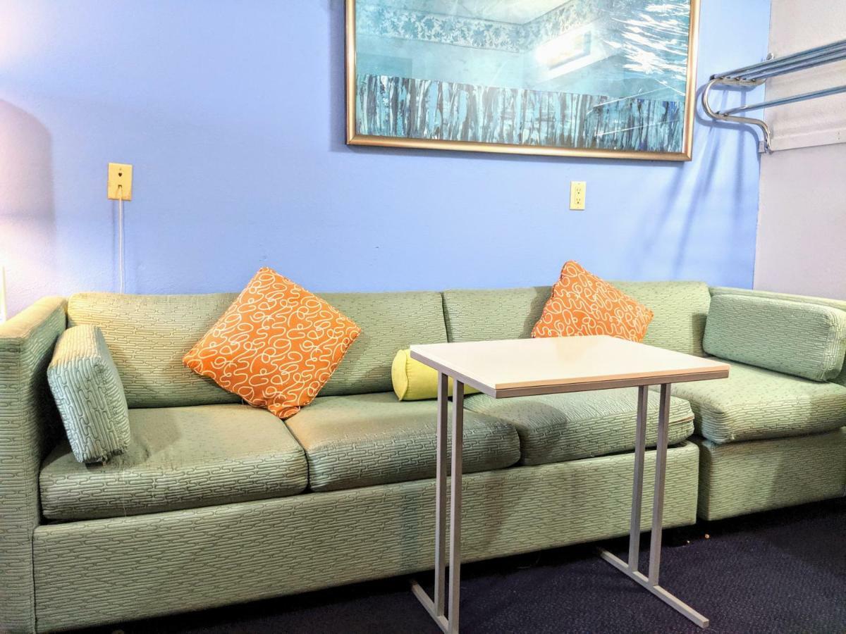 Executive Inn Thomson Экстерьер фото