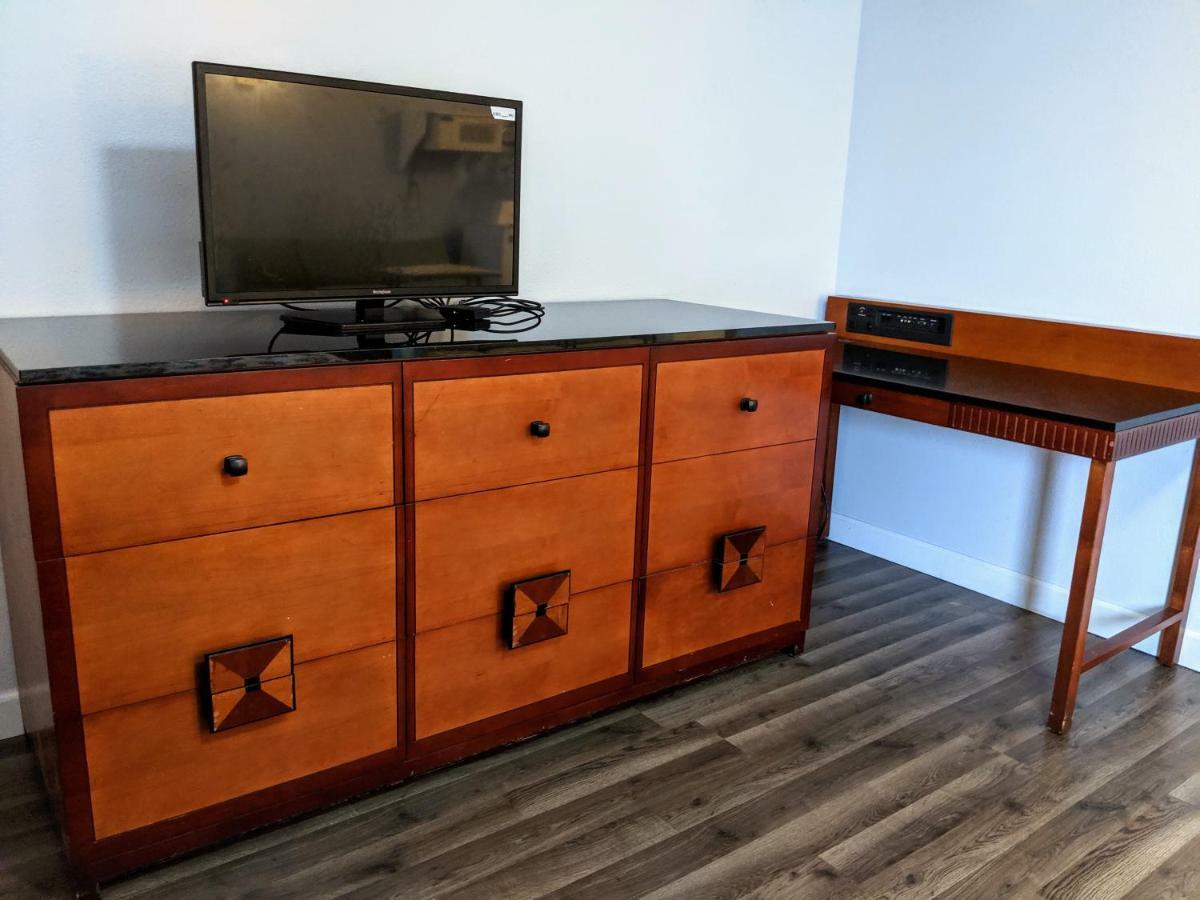 Executive Inn Thomson Экстерьер фото